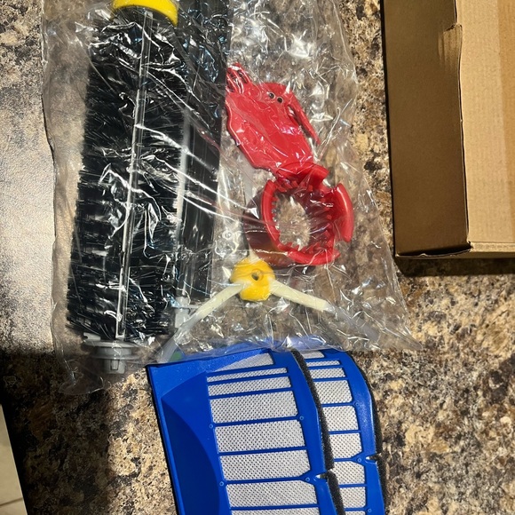 Roomba 600 series - Picture 2 of 2